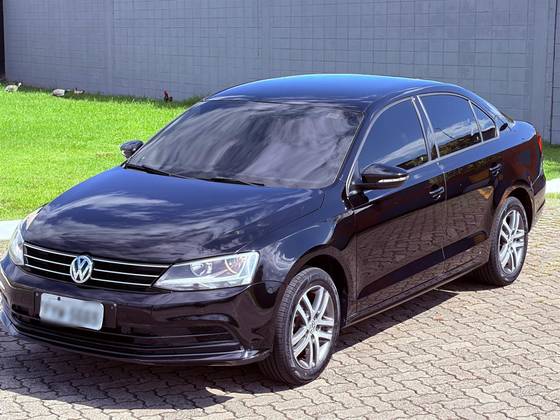 VOLKSWAGEN JETTA 2.0 COMFORTLINE FLEX 4P TIPTRONIC